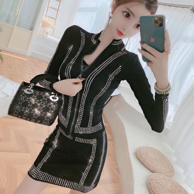 Bộ áo khoác cardigan có khóa kéo + chân váy chữ A đính đá phong cách Hàn Quốc mới năm 2021