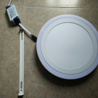 Đèn Led ốp nổi viền xanh