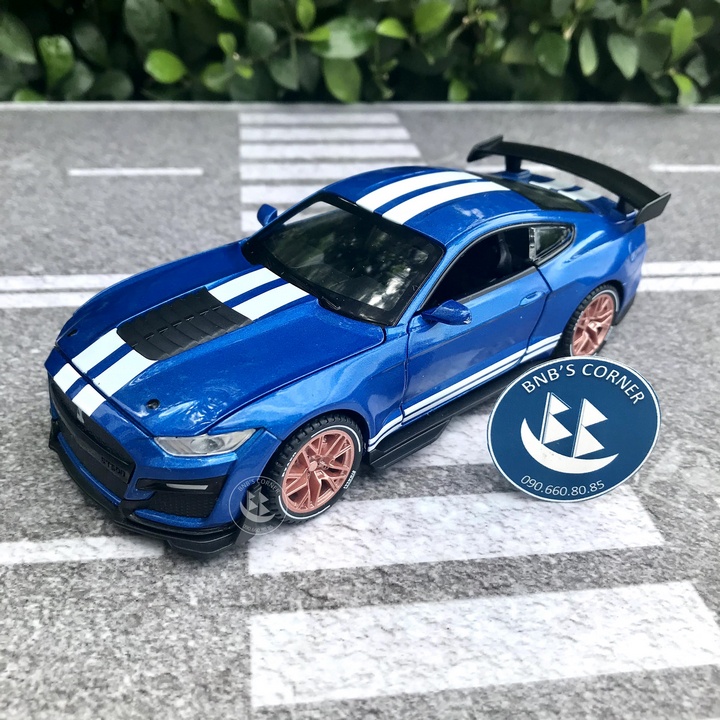 [BNB's Corner] Xe mô hình 1:32 Ford Mustang Shelby GT500 hãng NEWAO