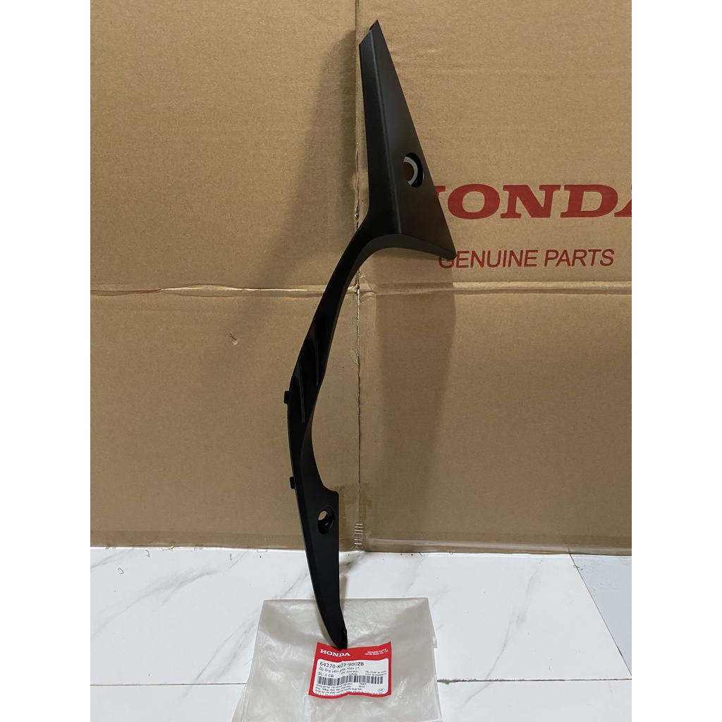 Ốp ống yếm bên phải phải HONDA WAVE RSX110 năm 2012.