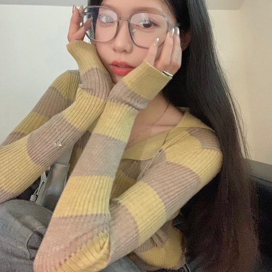 【ZHELIHANGFEI】Áo Sweater Tay Dài Cổ POLO Lưng Cao Form Rộng Họa Tiết Kẻ Sọc Hợp Thời Trang