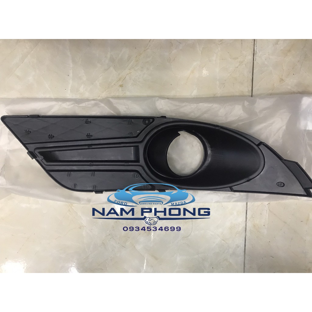 Vành đèn - ốp đèn gầm Focus 07 có đèn gầm - 7M5115A245BA / 7M5115A246BA