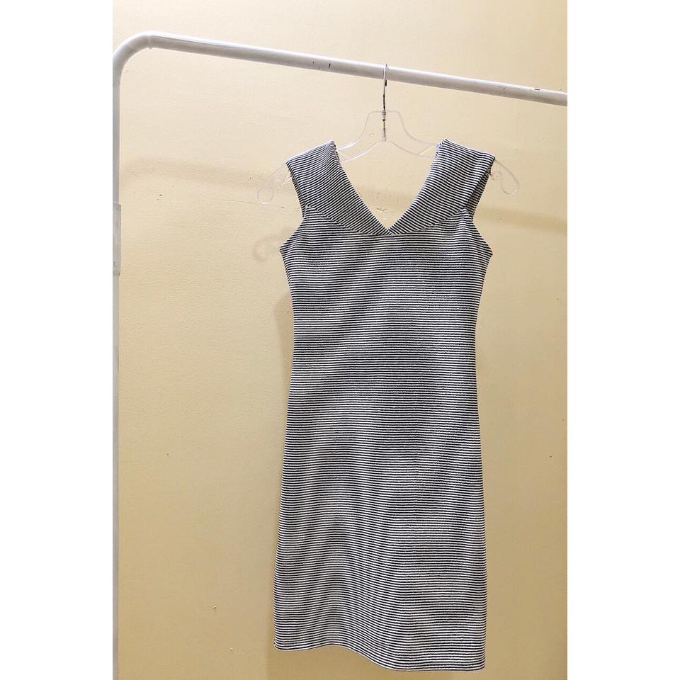 ĐẦM BODY CỔ V ĐẦM XUẤT XỊN D012 | BigBuy360 - bigbuy360.vn