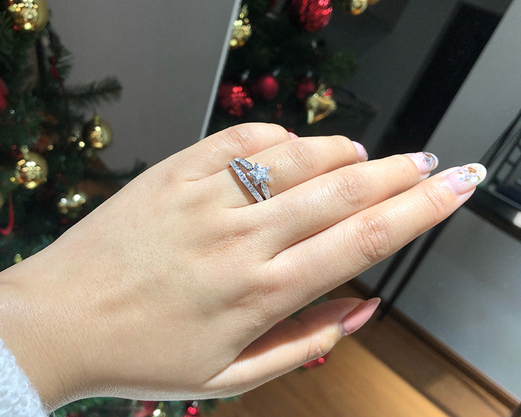 Nhẫn Đeo Tay Kim Loại Mặt Hình Ngôi Sao Năm Cánh Đính Đá Thời Trang Cho Nữ