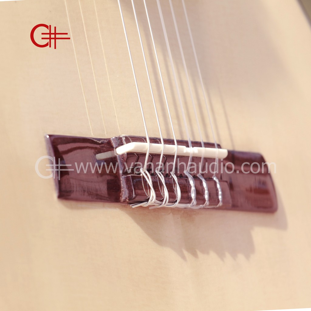 Đàn Guitar C200 dáng tròn (TẶNG BAO DA, PHÍM GẢY)