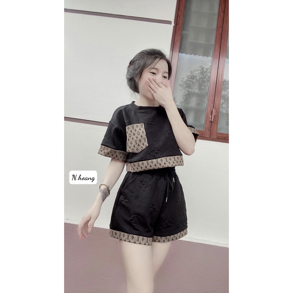 Set bộ LV croptop chất xốp dập nổi siêu hot hit