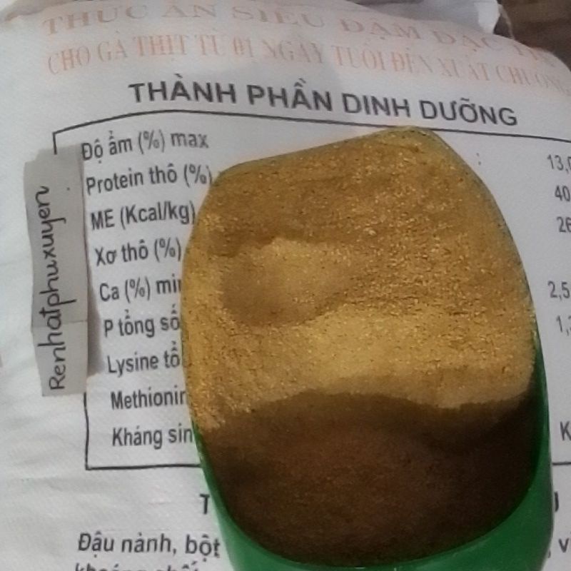0.5kg cám đậm đặc  - cám tanh độ đạm 40% cho gà, chim cút hoặc làm mồi câu cá