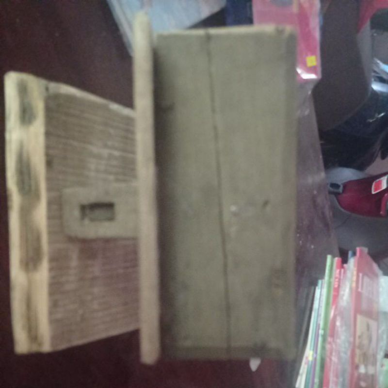 kệ để điện thoại