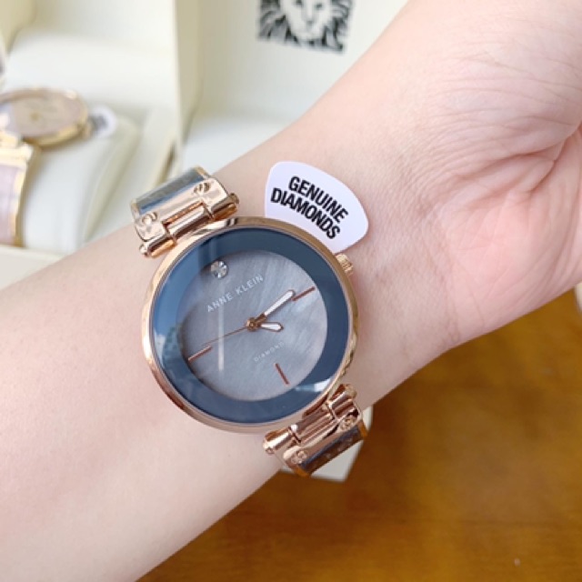 Đồng hồ nữ ANNE KLEIN model AK/2512GYRG dáng kiềng