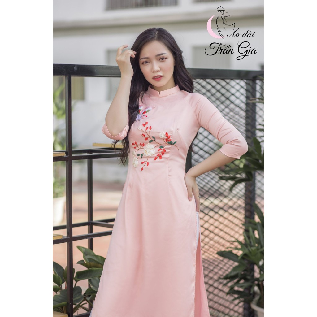 Áo dài cách tân thêu tay