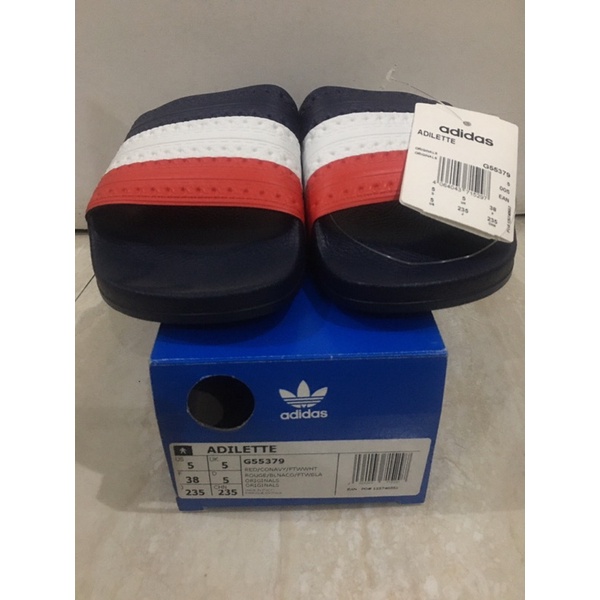 Giày sandal adidas Adilette G55379 thời trang năng động