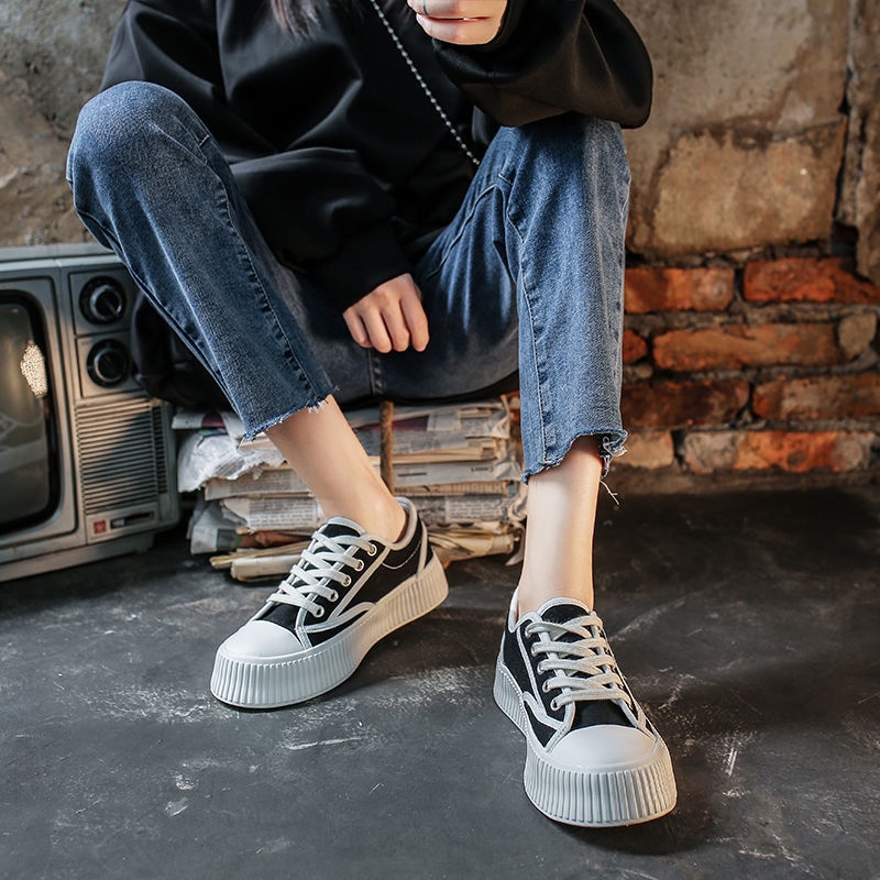 Giày Thể Thao Vải Canvas Đế Dày Tăng Chiều Cao Kiểu Chanel Thời Trang Mùa Xuân 2022 Cho Nữ