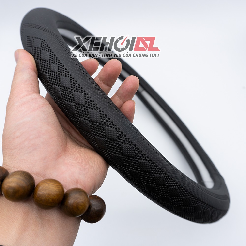 Bọc vô lăng ô tô cao cấp lõi cao su tự nhiên AZ-75 - Họa tiết quả trám