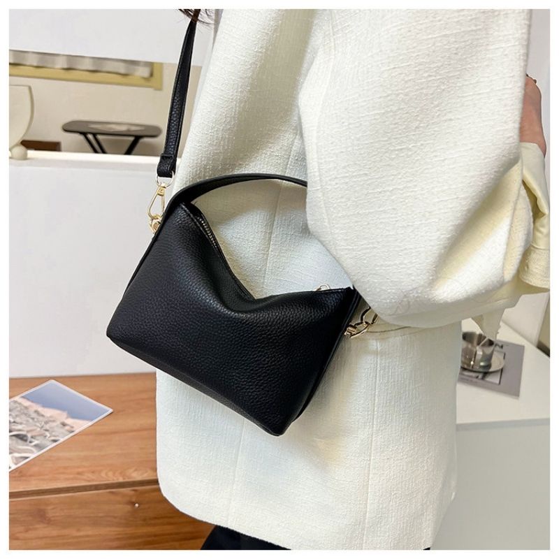 Túi xách nữ vuông có khóa ở dây sang chảnh hot trend 2022 JUMITO