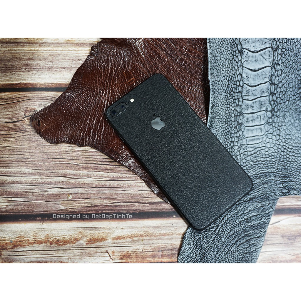 Miếng dán da Iphone 8Plus - Da dập vân hạt nhỏ màu đen - D1