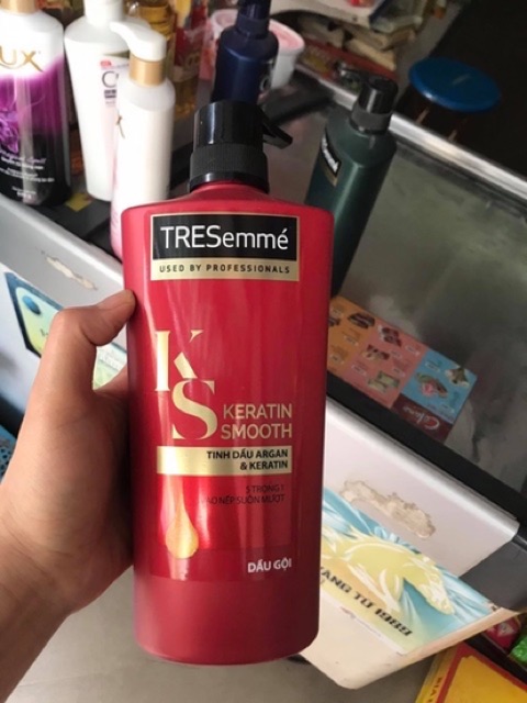 Dầu gội TRESemme Keratin Smooth 650g