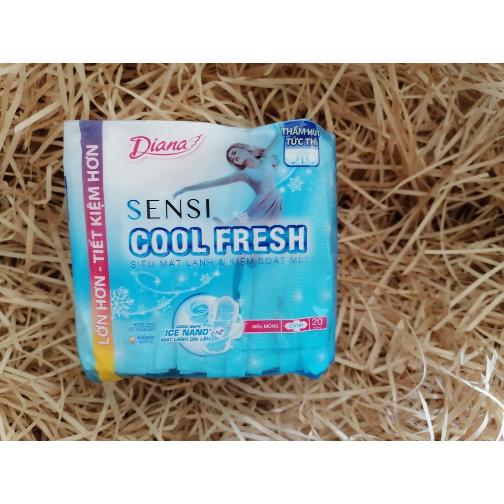Băng vệ sinh Diana Sensi Cool Fresh Siêu Mỏng Cánh Gói 20 Miếng (23cm)