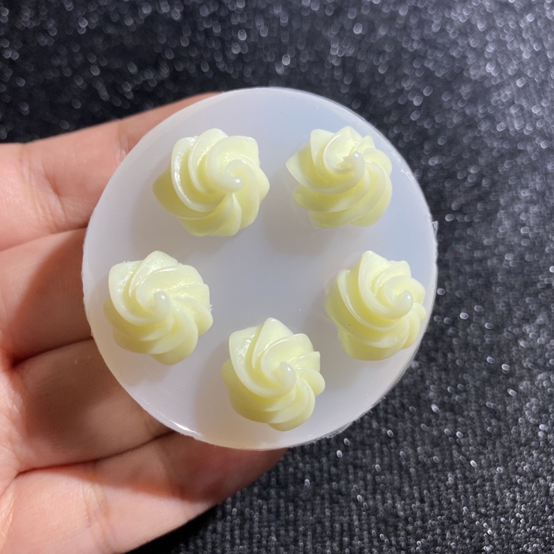 Khuôn Silicone Làm Bánh / Kẹo / Sô Cô La / Món Tráng Miệng Mini Diy