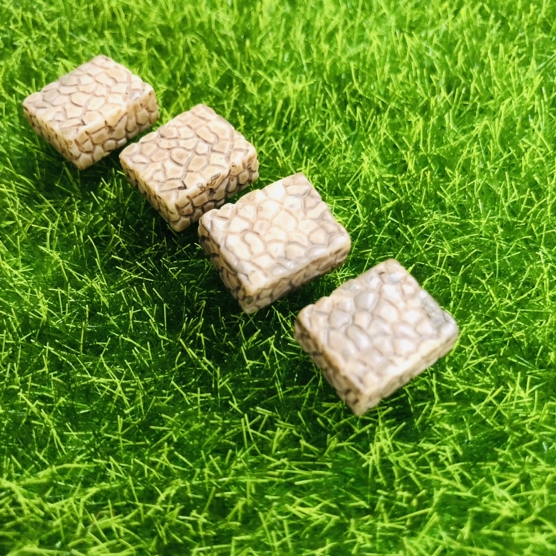 phụ kiện trang trí: gạch-bậc thang