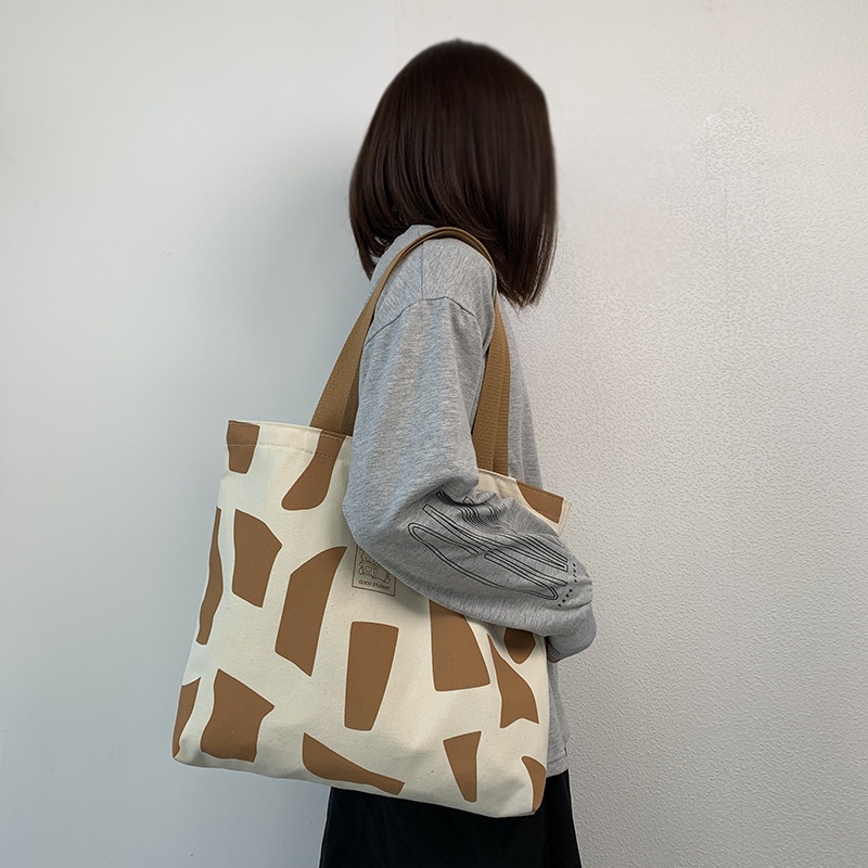 Túi tote túi vải canvas mềm phong cách Hàn Quốc có khóa miệng ngăn phụ bên trong họa tiết chữ đơn giản đi chơi đẹp T1005