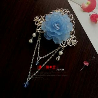 Cài trước trán cổ trang