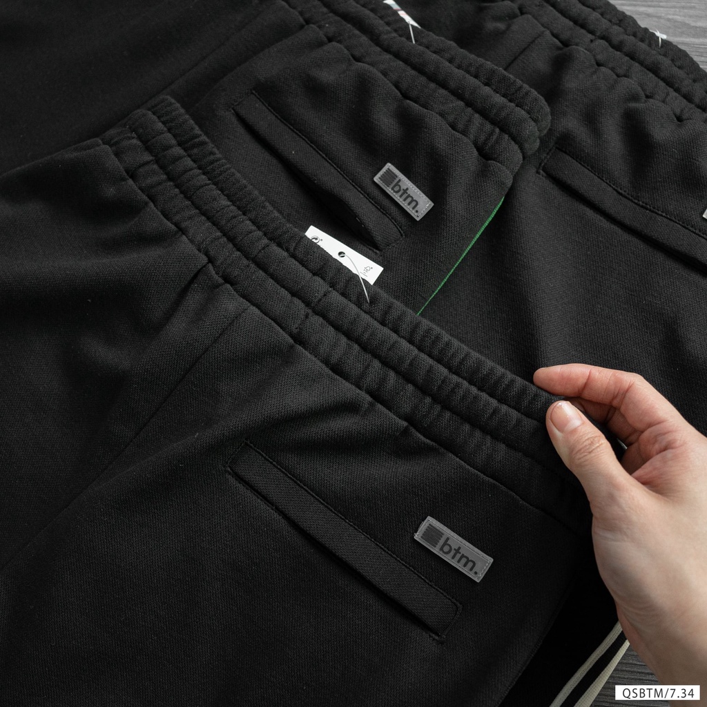 Quần short lửng nam chất liệu nỉ mịn, thân phối sọc cá tính 8659