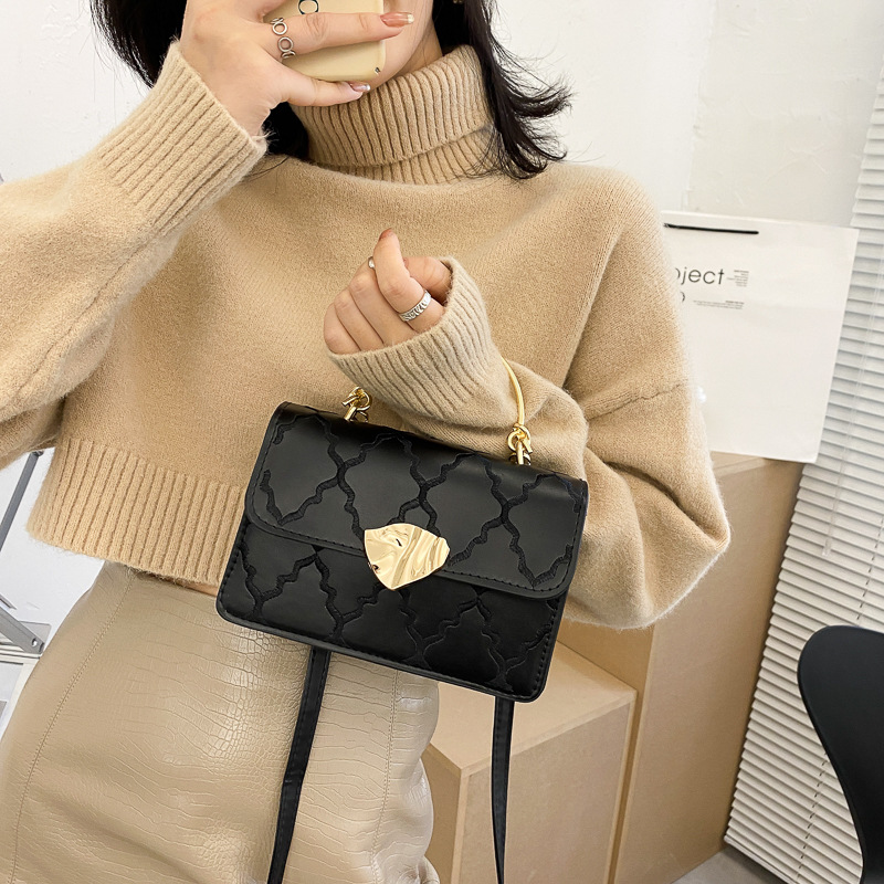 Túi xách tay đeo vai IELGY dáng vuông phong cách Hàn Quốc thời trang dành cho nữ