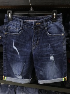 Short jean rách