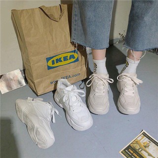 Giày Sneaker nữ giản dị