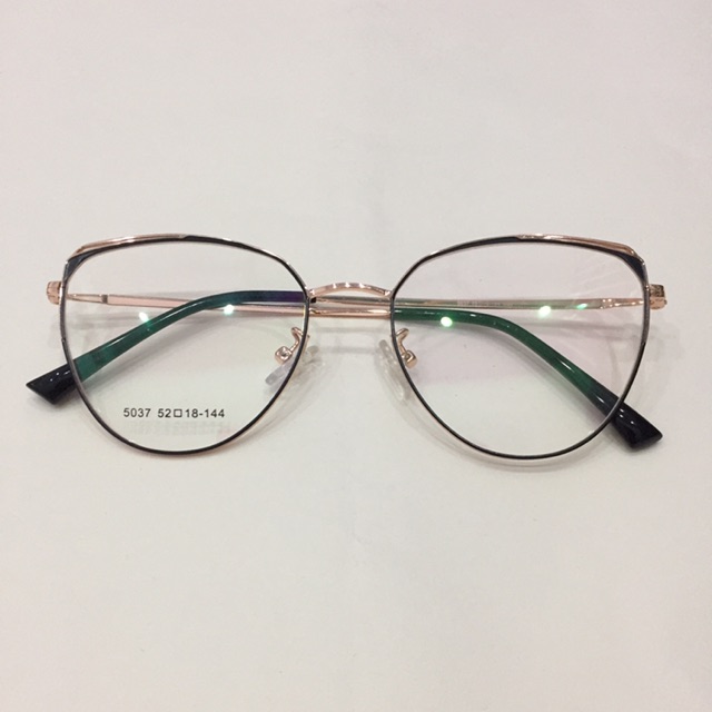 Gọng kính cận titanium