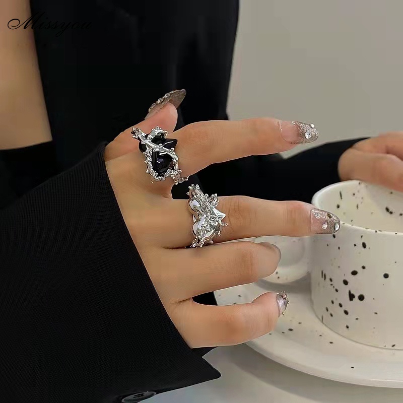 Nhẫn DODDER mặt trái tim dây gai màu đen/ màu bạc cá tính thời trang dành cho nữ