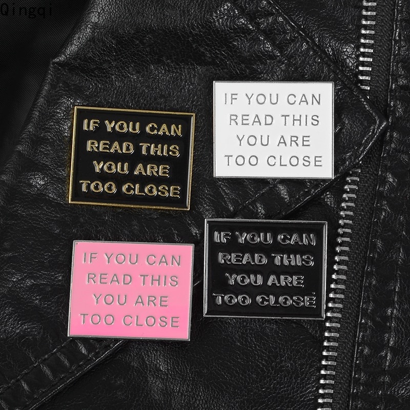 Ghim cài áo MISS ZOE họa tiết chữ cái độc đáo sáng tạo