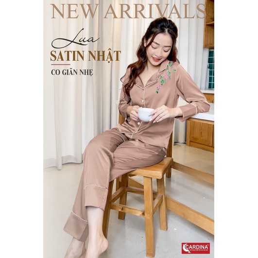 Bộ Pijama nữ CARDINA áo dài tay quần dài in hoa chất lụa Satin Nhật