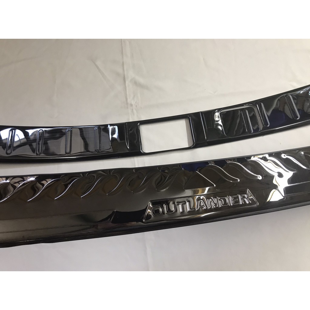 Bộ ốp chống trầy cốp trong, ngoài xe Mitsubishi Outlander 2018-2021, chất liệu Titan
