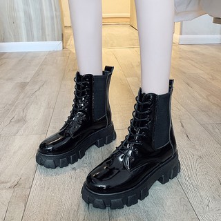 Martin boots của phụ nữ Giày cao cổ bằng da mỏng mới bên trong của phụ nữ Anh giày cao đến mắt cá chân mỏng và mỏng đế dày