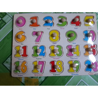 Bảng núm gỗ xếp hình