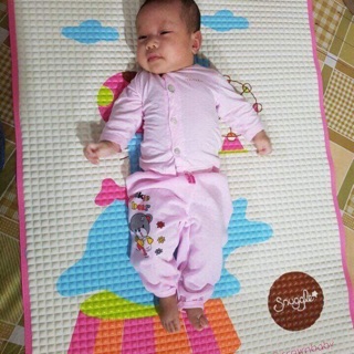 Chiếu điều hoà cao su non có rãnh thoáng khí cho bé