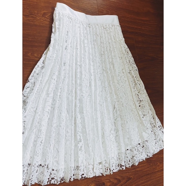 Chân váy ren dập li