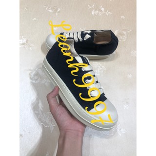 Giày thể thao sneaker r buộc dây