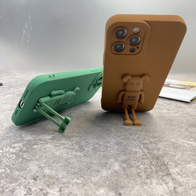 Ốp Iphone dẻo màu gấu Bearbrick kèm giá đỡ 6/6s/Plus/7/8/SE/Plus/X/Xs/Xr/Xs Max/11/Pro/Pro Max/12/Pro/Pro Max/13/Pro/Max
