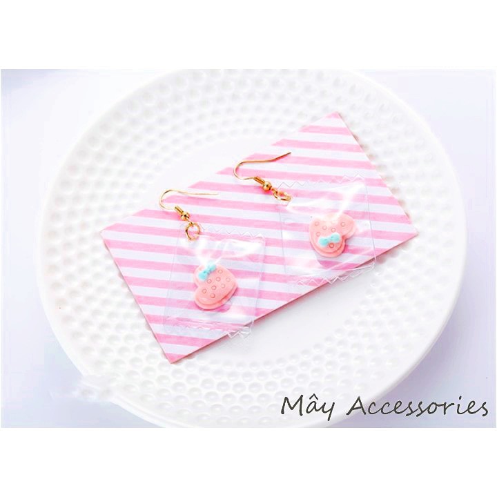 Bông tai nhựa viên kẹo trái tim chấm bi gắn nơ dễ thương thời trang [Mây Collection - Mùa Hè Rực Rỡ] (hồng)