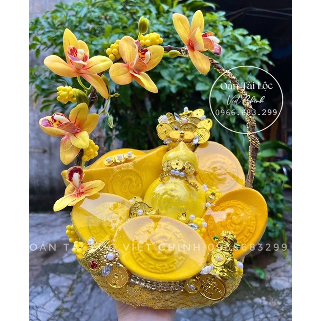 Lẵng oản vàng dâng ban thần tài, thu hút tài lộc
