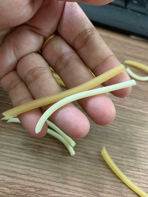 Ống đút yến phụng , lovebird