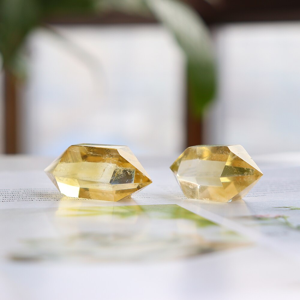 1 Đá Thạch Anh Tự Nhiên Hai Đầu Hình Trụ Màu Vàng Chanh Dùng Trang Trí Nhà Cửa