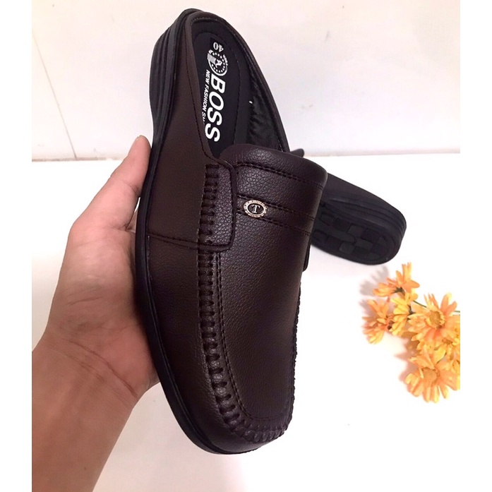 Giày không gót nam màu nâu.da mềm..mẫu mới nhất hiện nay | BigBuy360 - bigbuy360.vn