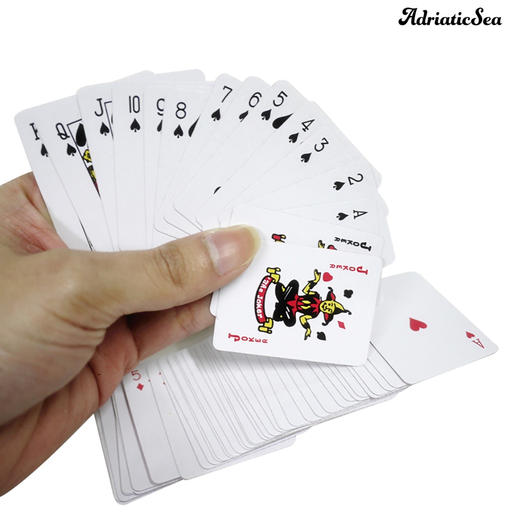 Bộ bài tây mini đáng yêu cho hoạt động ngoài trời