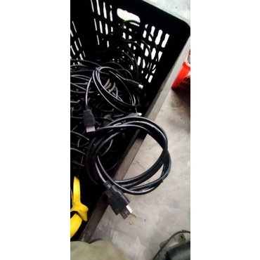 Dây HDMI và dây VGA