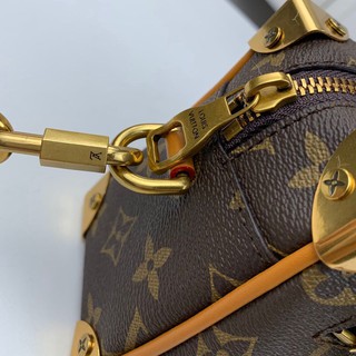 Túi đeo vai Louis Vuitton M68906 MINI SOFT TRUNK