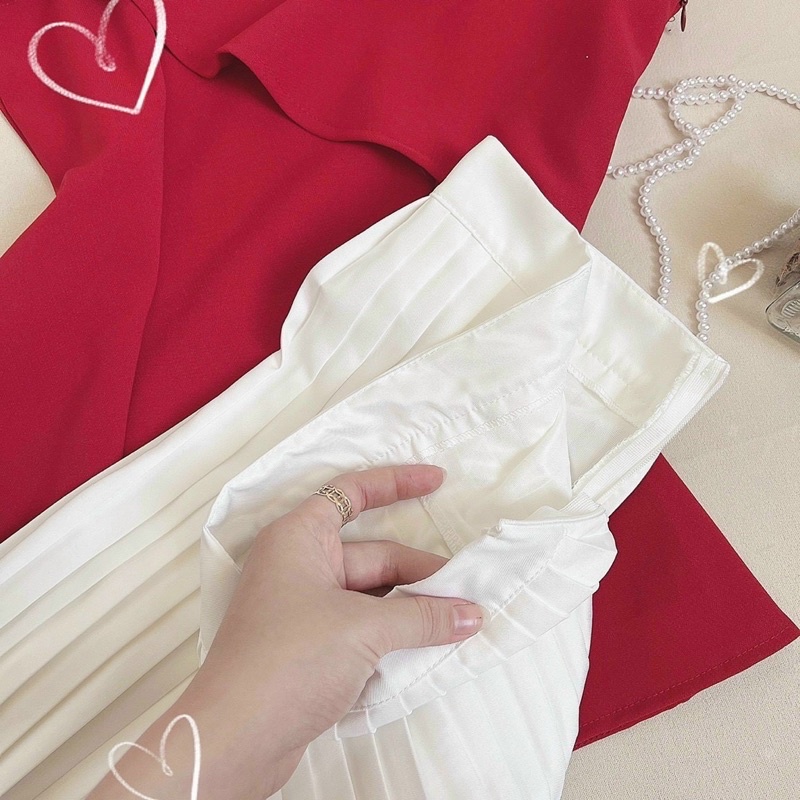 set áo lệch vai + váy xếp ly