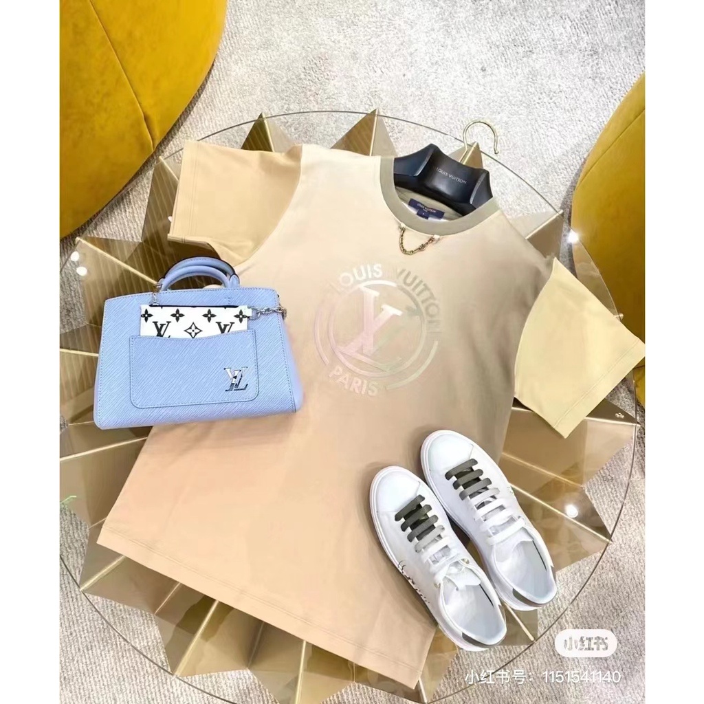 ☆☆Áo Thun Màu Gradient Thiết Kế Mới Năng Động Thời Trang Dành Cho Cả Nam Và Nữ